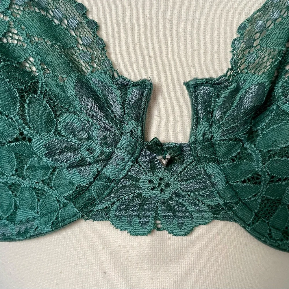 Vintage Victoria's Secret Emerald Green Floral Lace Underwire Bra 36C Lingerie